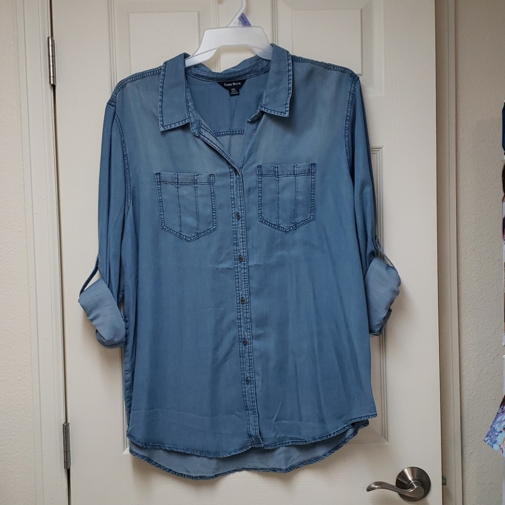 Women's light wash button up top